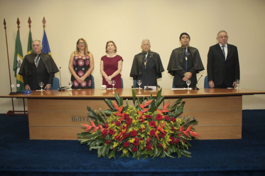 IMH realiza solenidade de posse de novos acadêmicos e premia